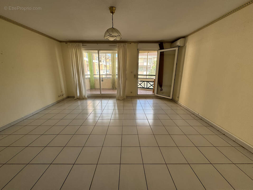 Appartement à FREJUS