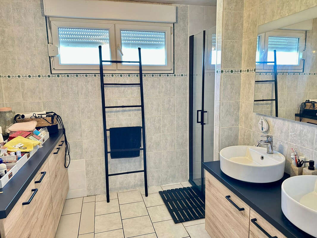 Maison à VELLEMINFROY