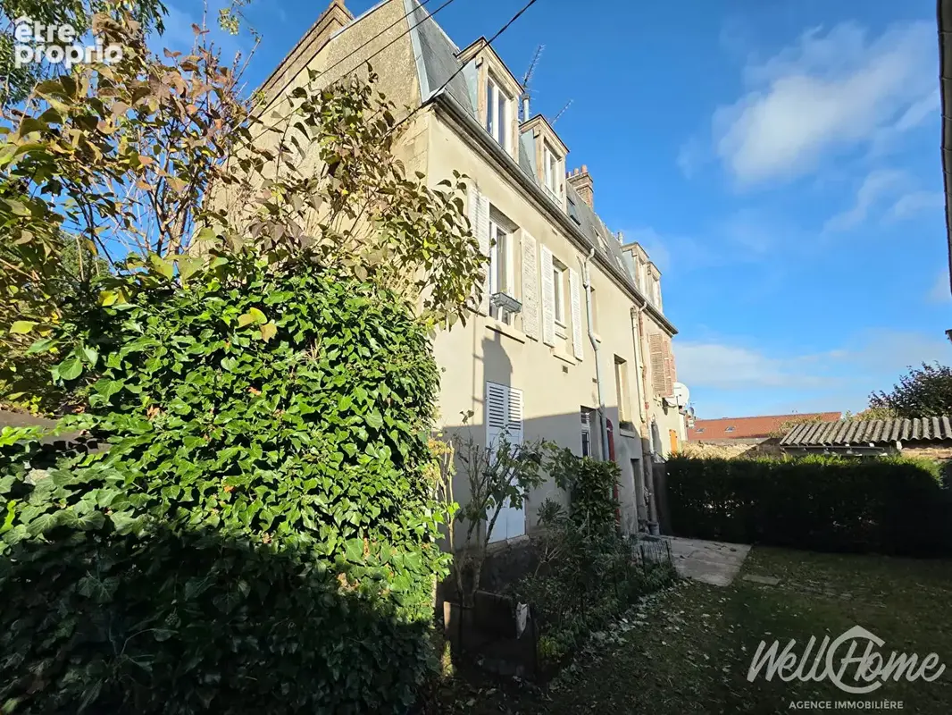 Photo Appartement à Saint-Ouen-L'aumone au prix de 179 000€