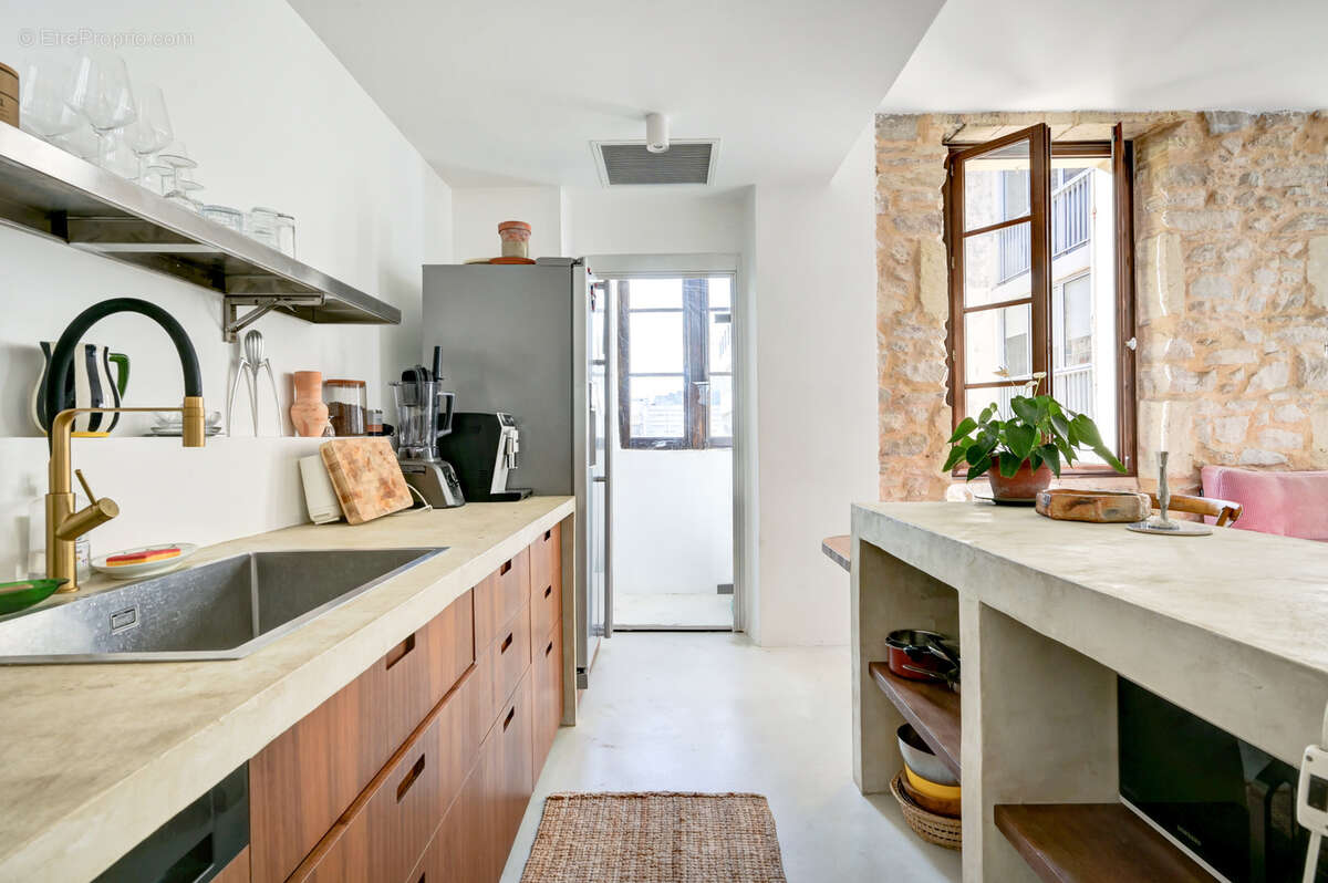 Appartement à MARSEILLE-6E