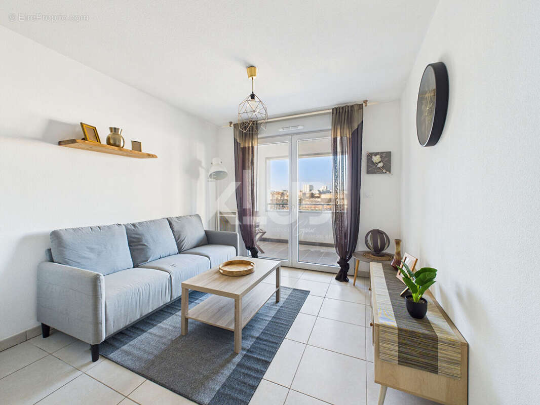 Appartement à MARSEILLE-3E