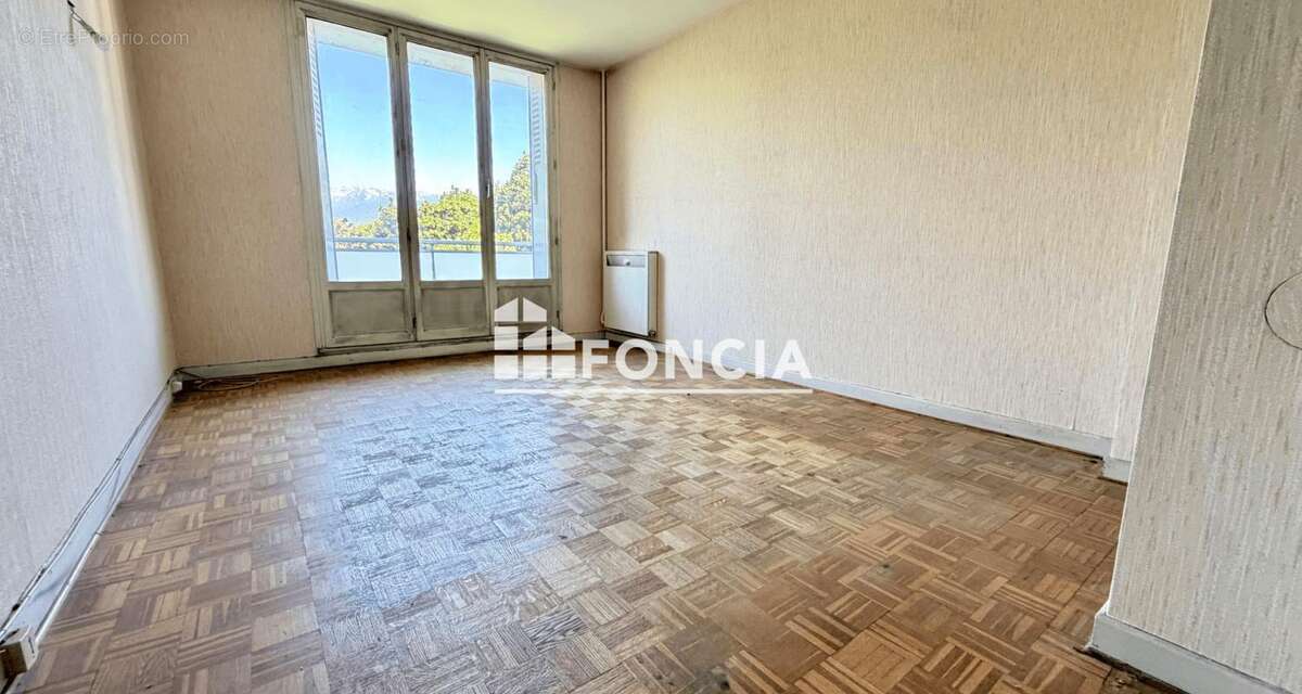Appartement à SEYSSINET-PARISET