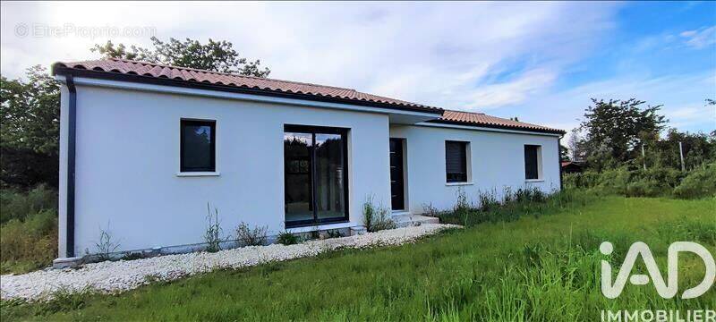 Photo 1 - Maison à SAINT-AIGULIN