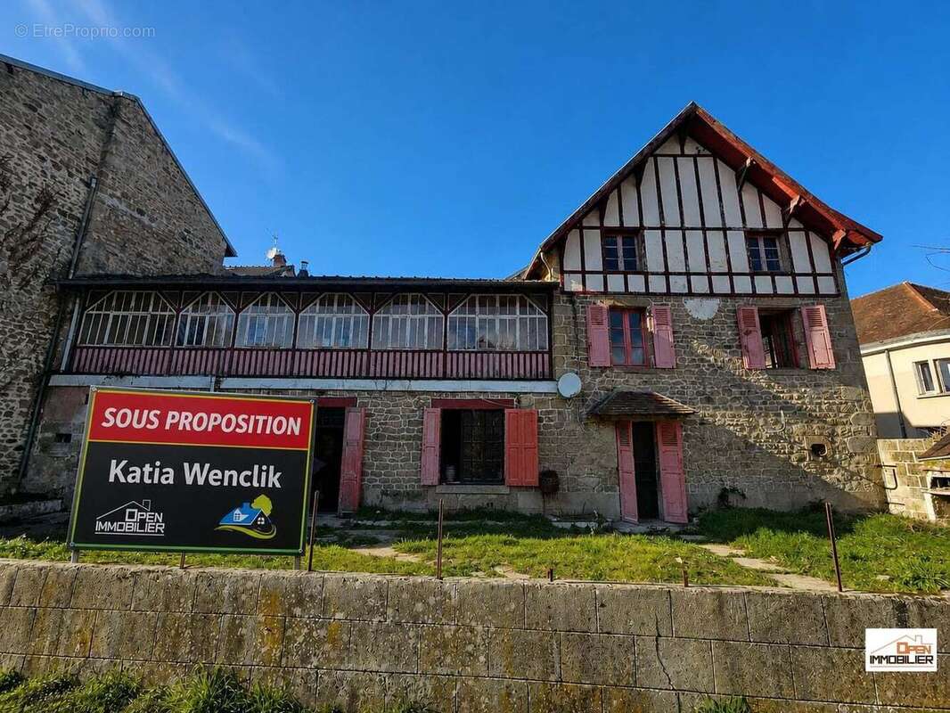 Maison à EYMOUTIERS
