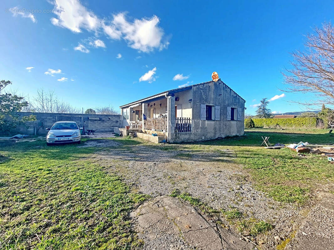 Maison à MAUBEC
