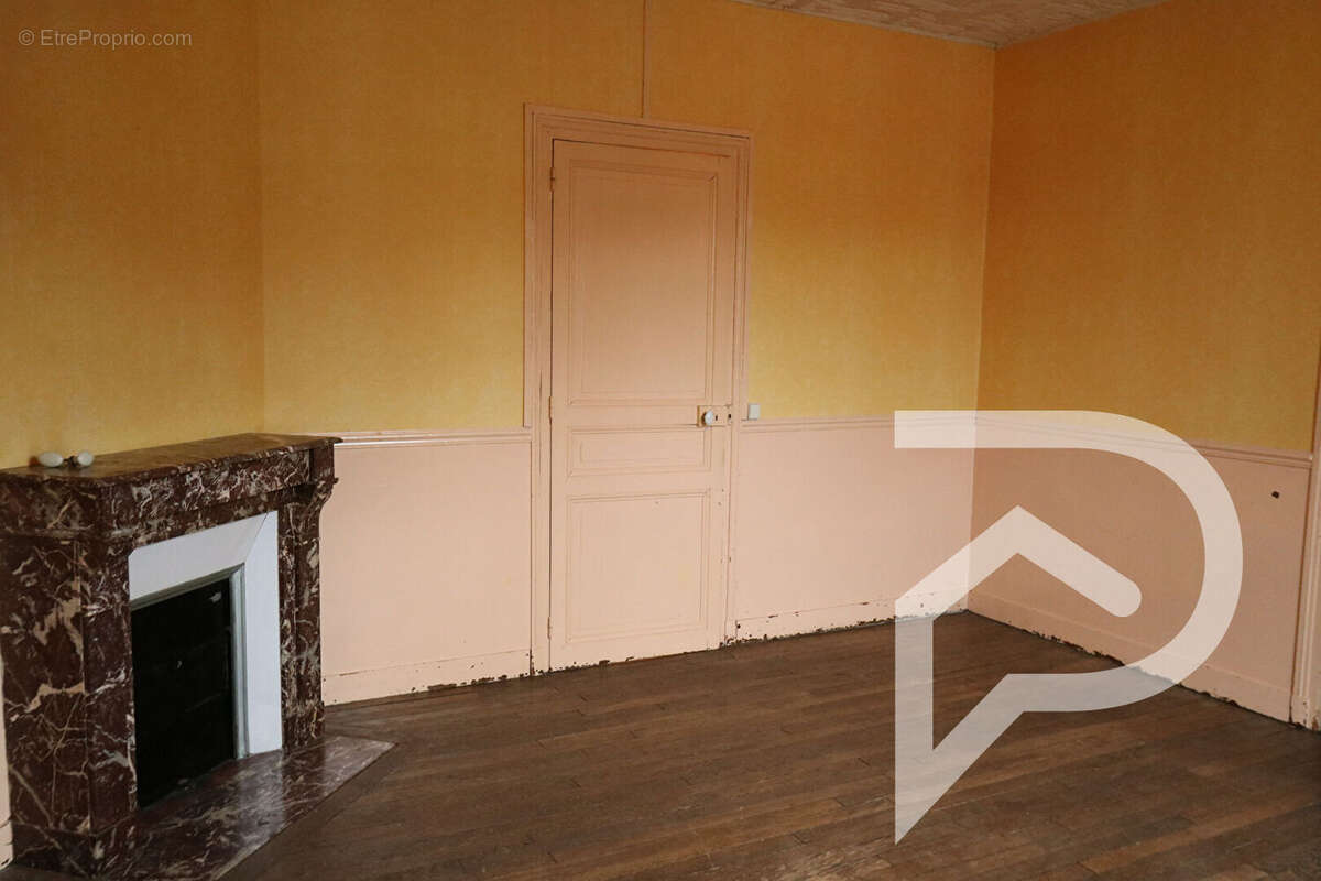 Maison à RIBECOURT-DRESLINCOURT