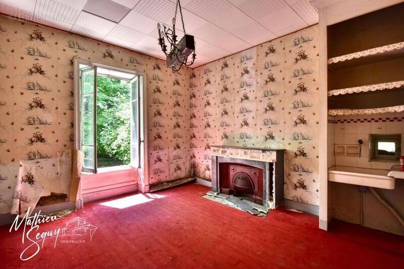 Appartement à GREZIEU-LA-VARENNE