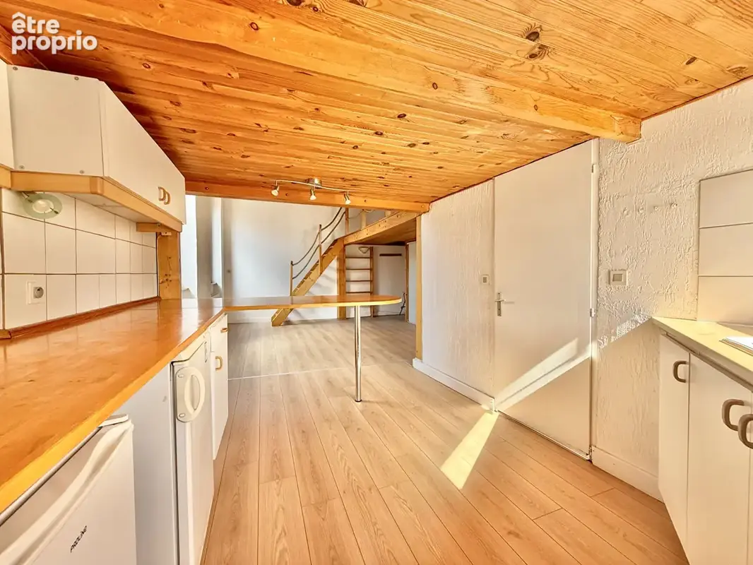Hôtel de Ville - Rue Romarin - T2 en duplex de 55m² - photo 4
