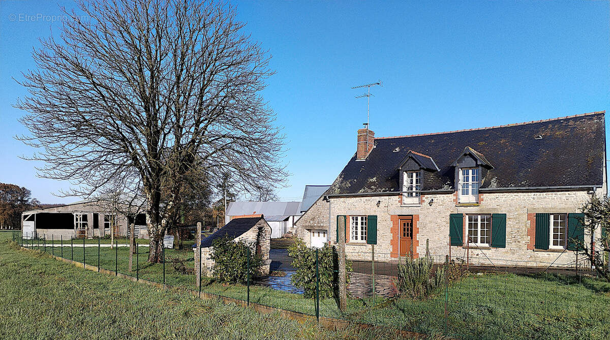 Maison à VAL-D'IZE