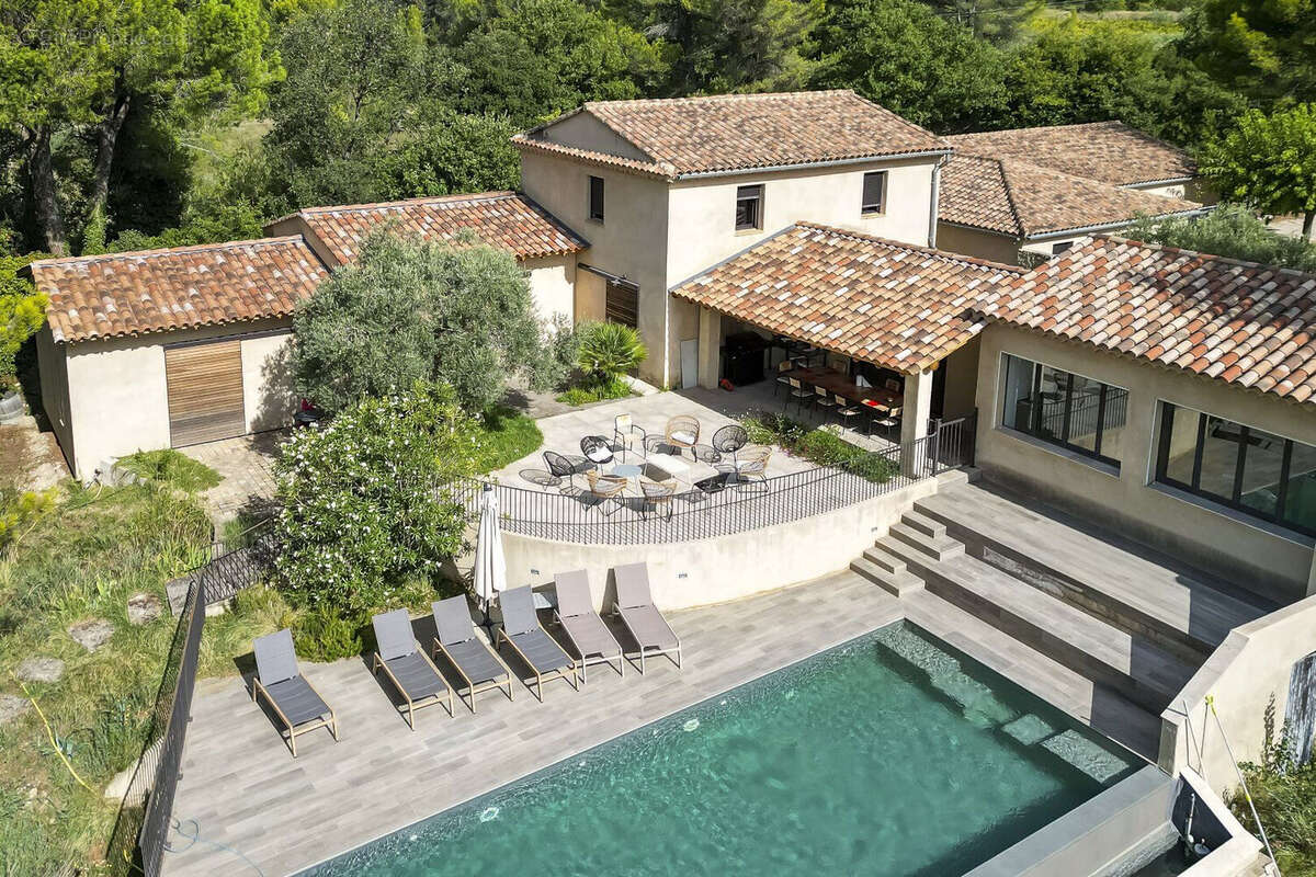 Domaine viticole & Villa contemporaine - Art de vivre en Provence - photo 11