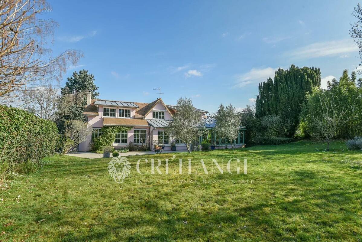 Maison à LOUVECIENNES