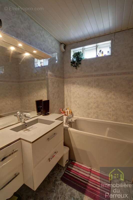 Appartement à LE PERREUX-SUR-MARNE