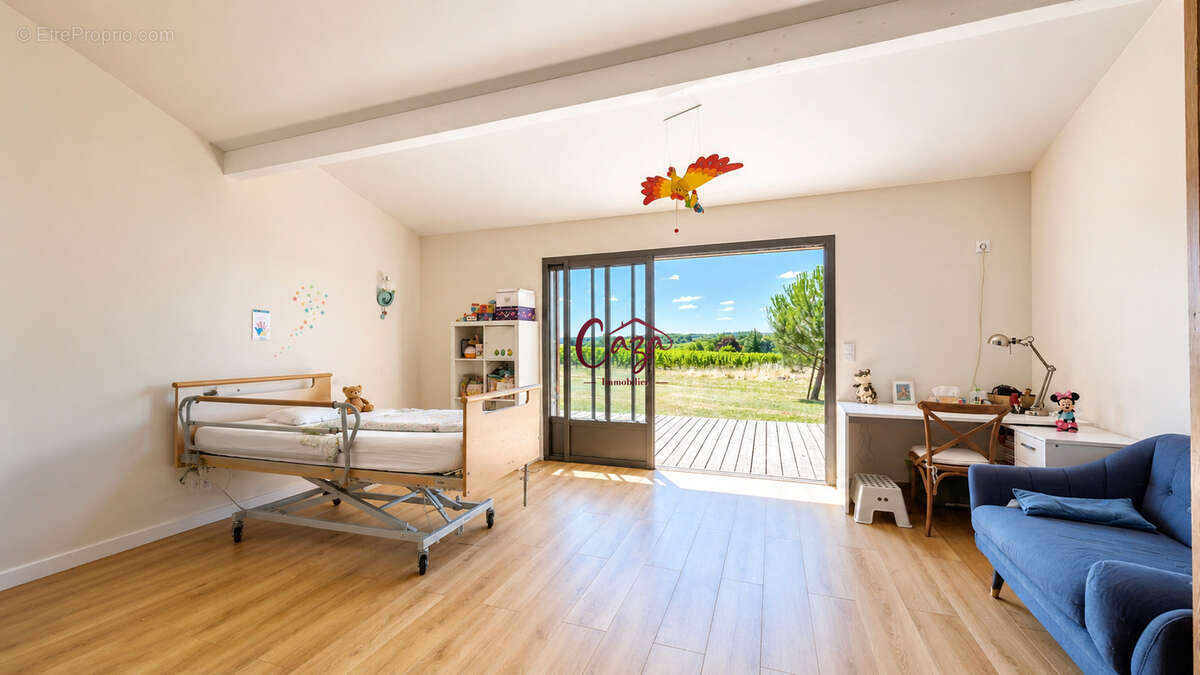 Maison 7 Pièces 203 m2 vue dégagée - photo 11