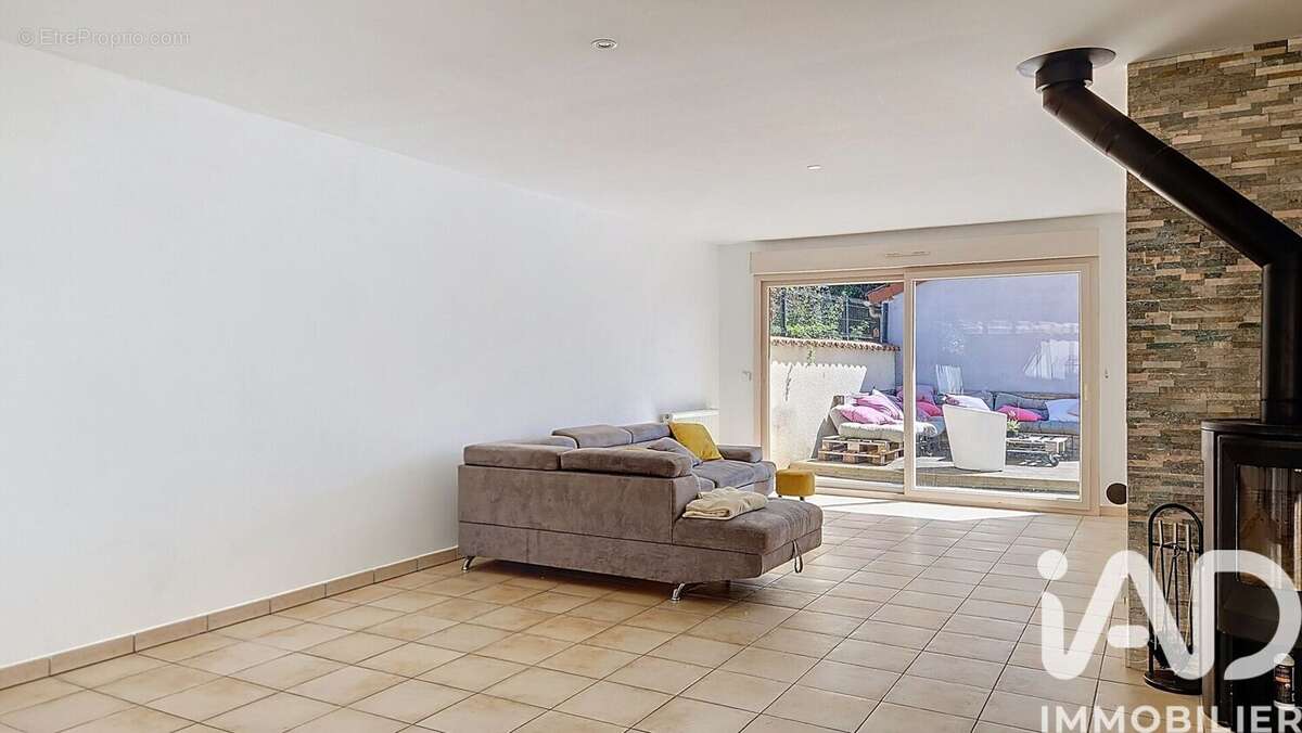 Photo 3 - Maison à MILLERY