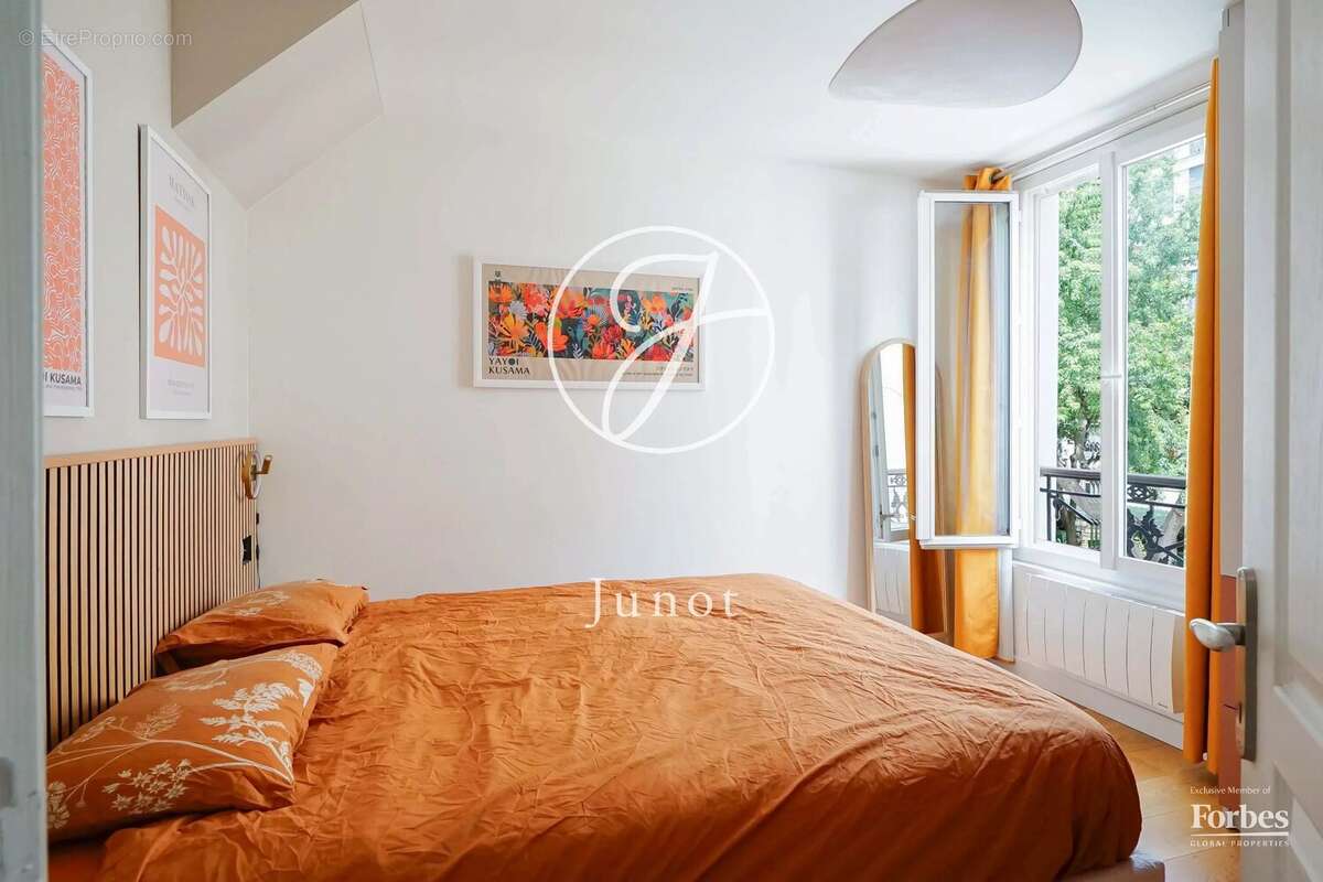 Appartement à PARIS-14E