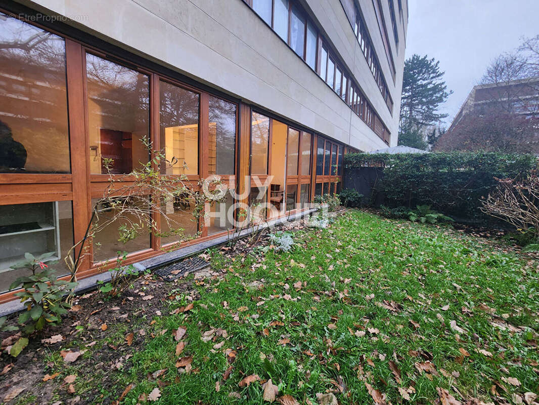 Appartement à LA CELLE-SAINT-CLOUD