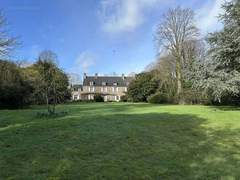 Maison à PLOUER-SUR-RANCE