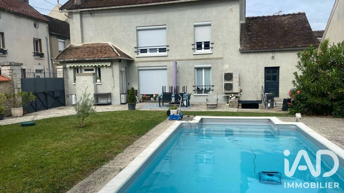 Photo 1 - Maison à CHATEAU-LANDON