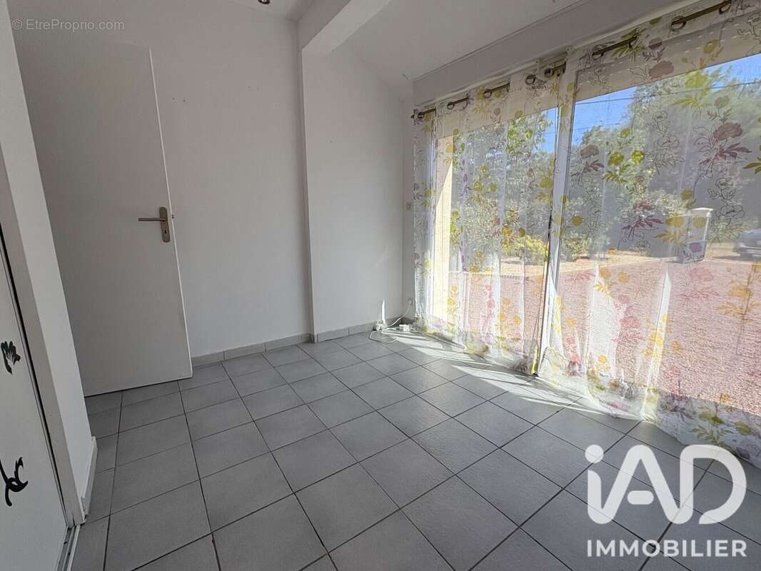 Maison 104 m² à Brain-Sur-Allonnes  - photo 9