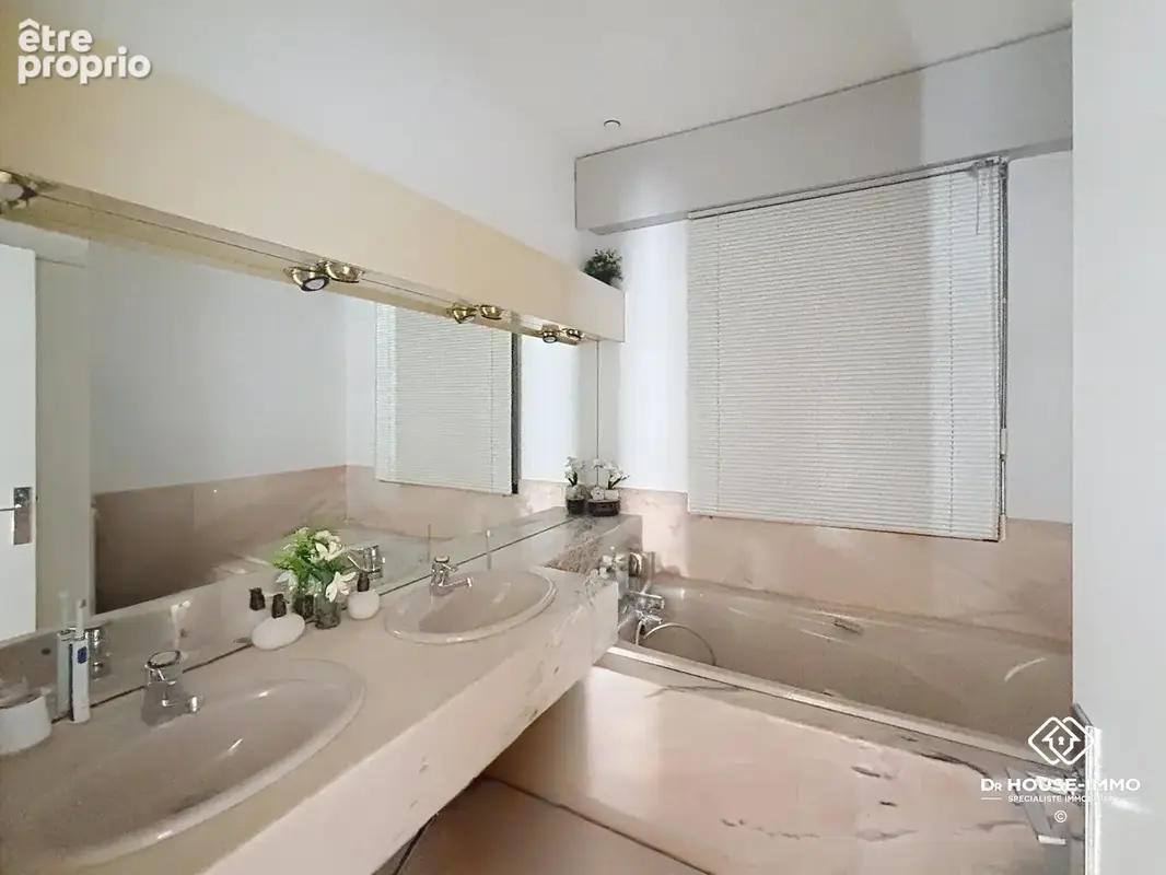 Maison 5 pièces 141 m² à vendre à Merignac (33700) - photo 7