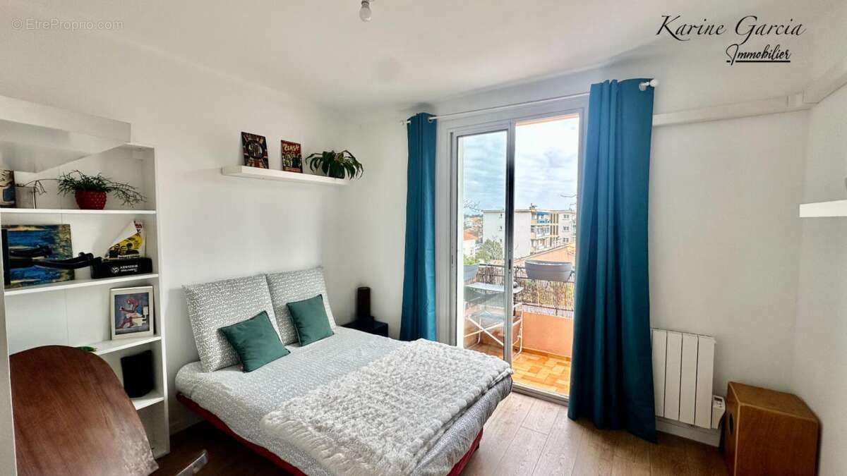 Appartement à SIX-FOURS-LES-PLAGES