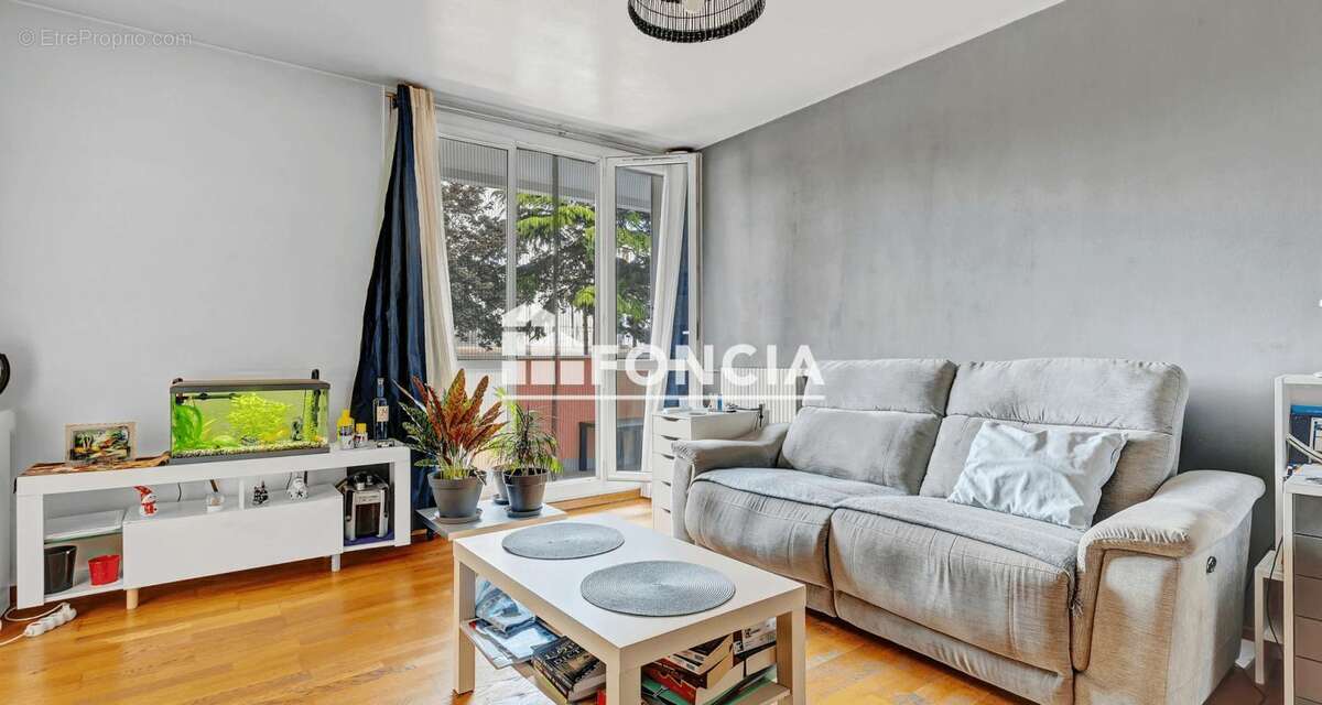 Appartement à THIAIS