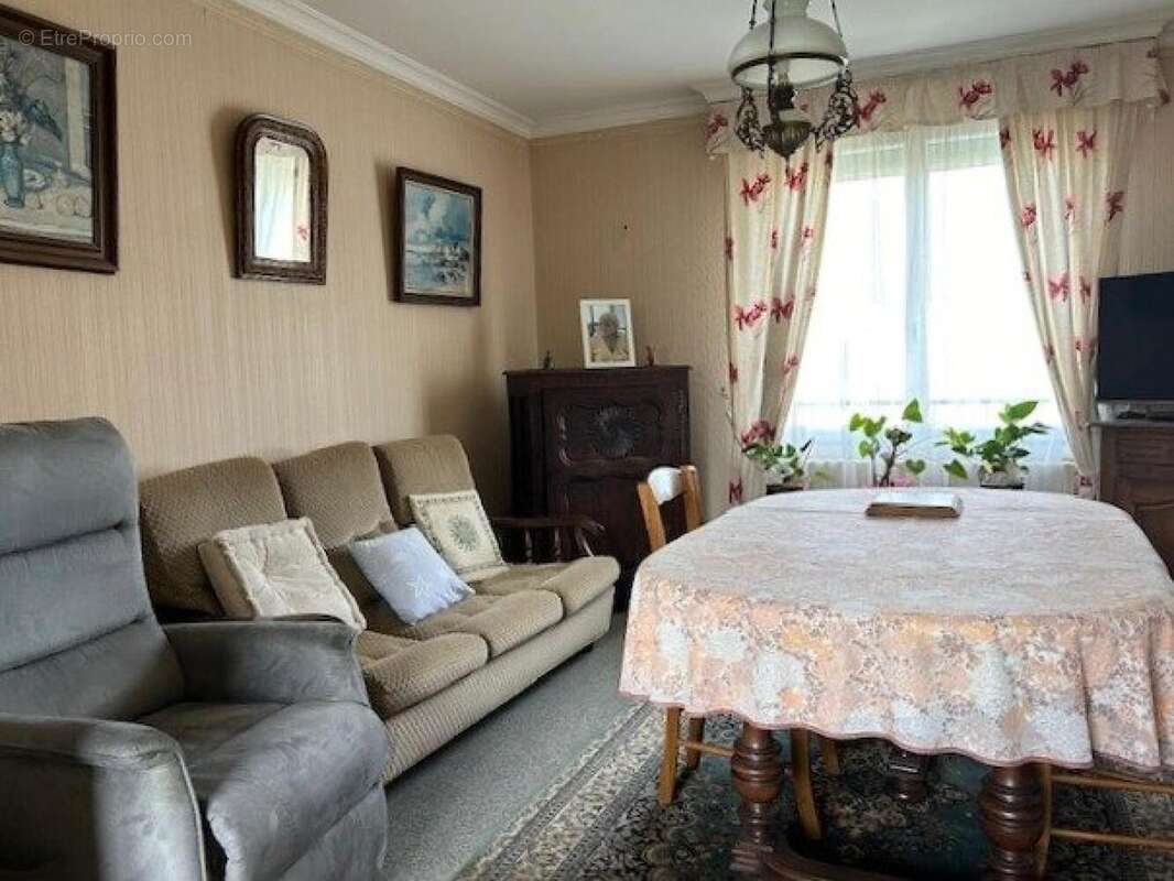 Photo 3 - Maison à LANDIVISIAU