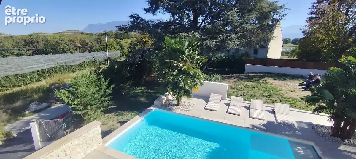 Maison, 4 Chambres, entièrement rénovée avec 3 suites parentales et piscine sur 1500 m2 de terrain - photo 16