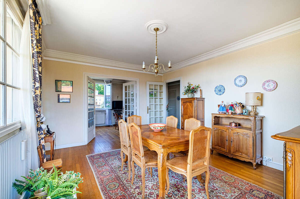 Appartement à LYON-5E