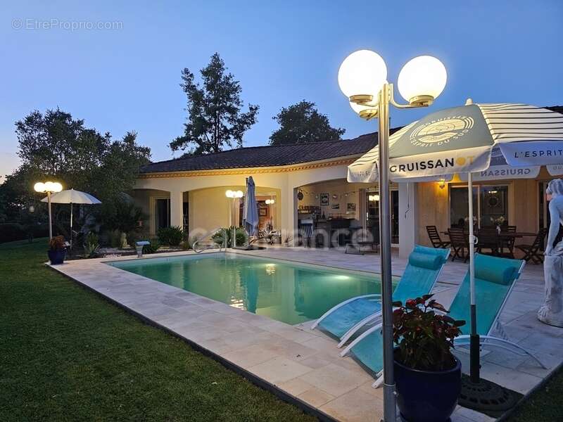 Villa de plain pied - 4 chambres - piscine - terrain de pétanque - garage - cadre naturel privilégié - photo 30