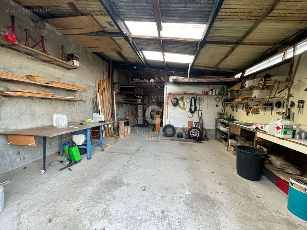 Terrain à CORCOUE-SUR-LOGNE