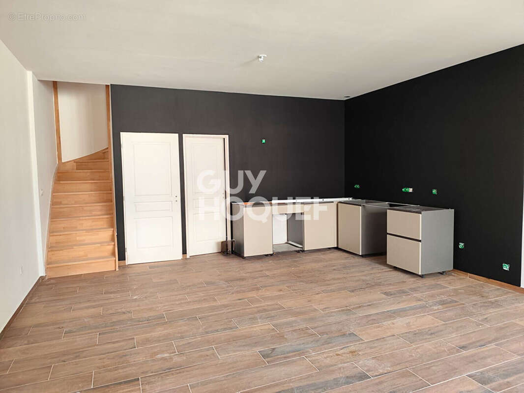 Appartement à BYANS-SUR-DOUBS