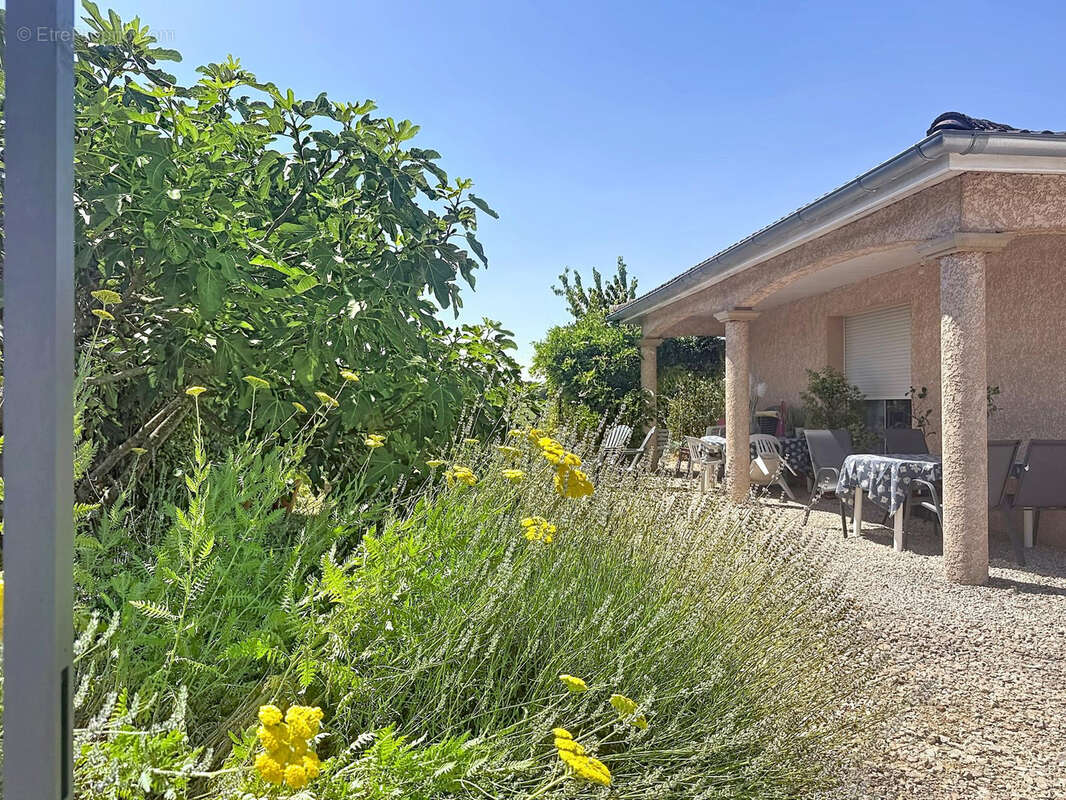 Maison de plain-pied de 109,5 m2 sur terrain constructible de 1 026 m2 - photo 14