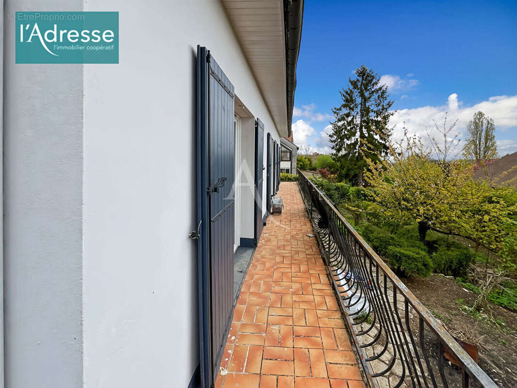 Maison à MEZY-SUR-SEINE