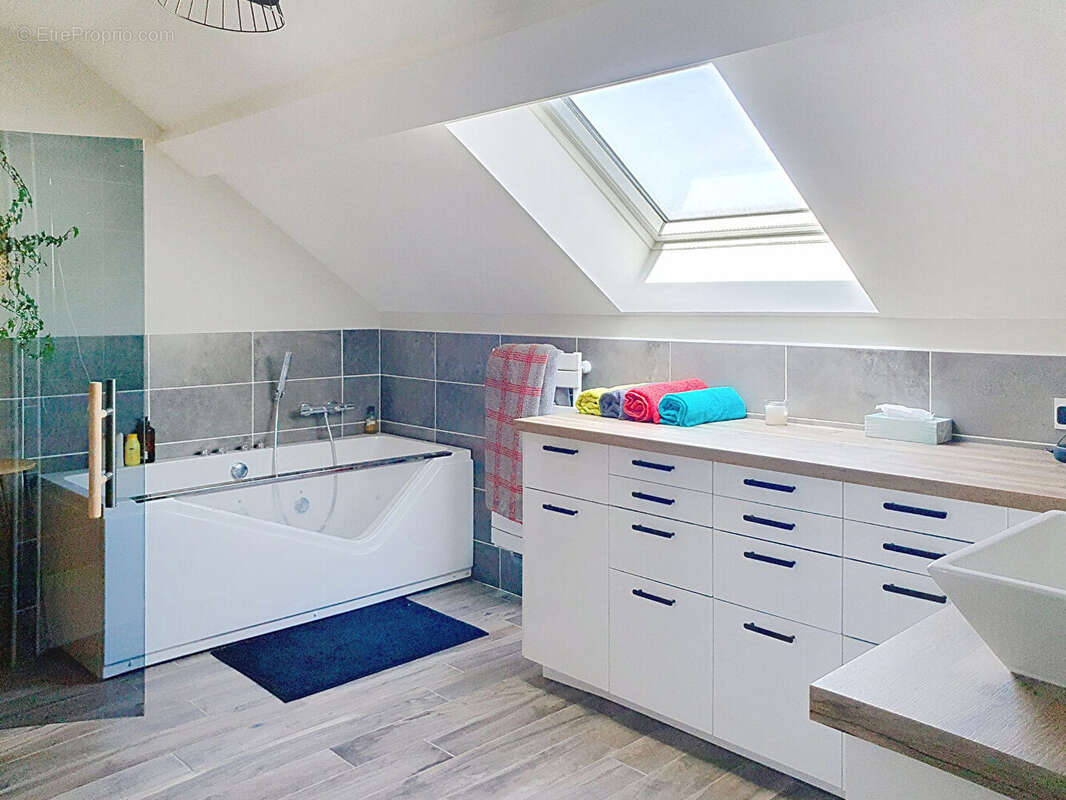 Maison à MONTFORT-SUR-RISLE