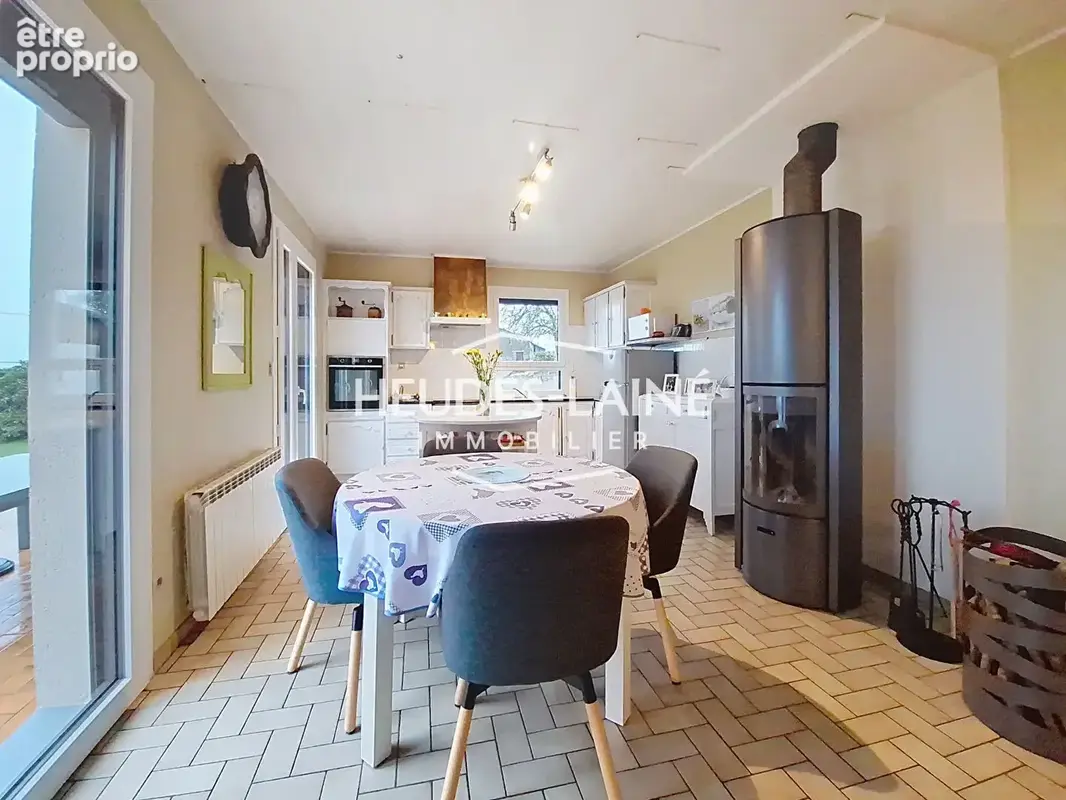Maison 6 pièces 139 m2 50670  Saint -Laurent-de-Cuves - photo 5