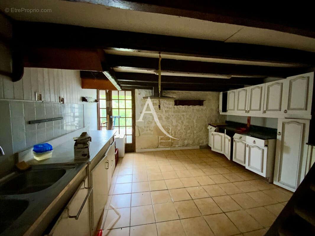 Maison Pons 8 pièce(s) 220 m2 - photo 10