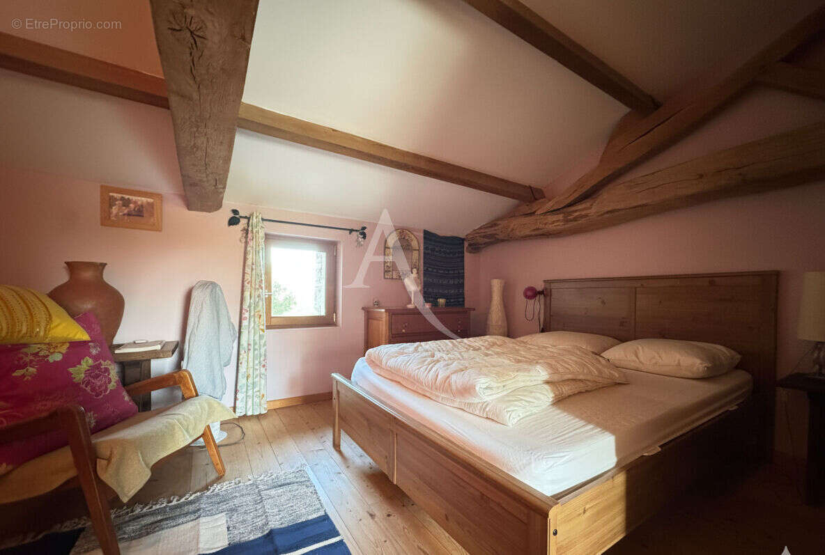 Maison à LA CHAPELLE-HERMIER