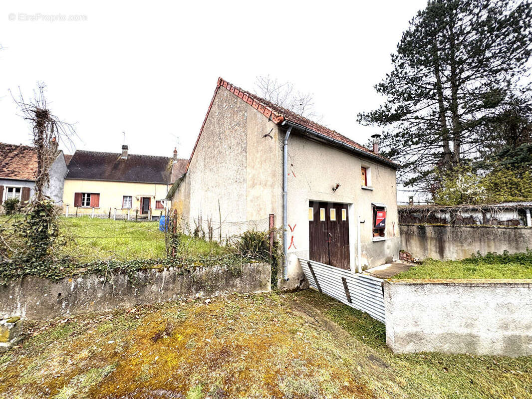 Maison à SAINT-VERAIN