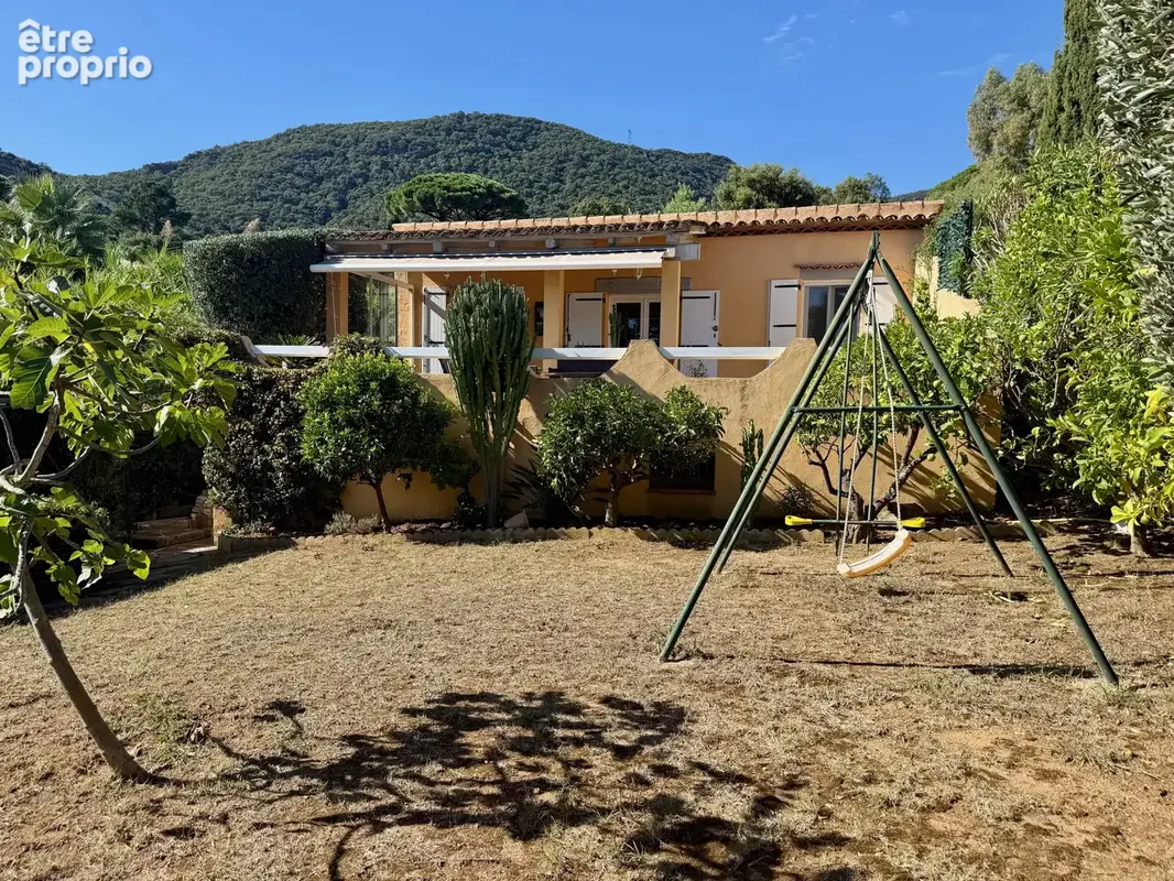 Villa provençale avec jardin arboré et vue dégagée - photo 11