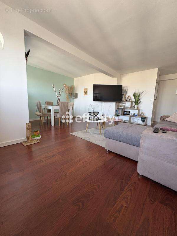 Appartement à TINQUEUX