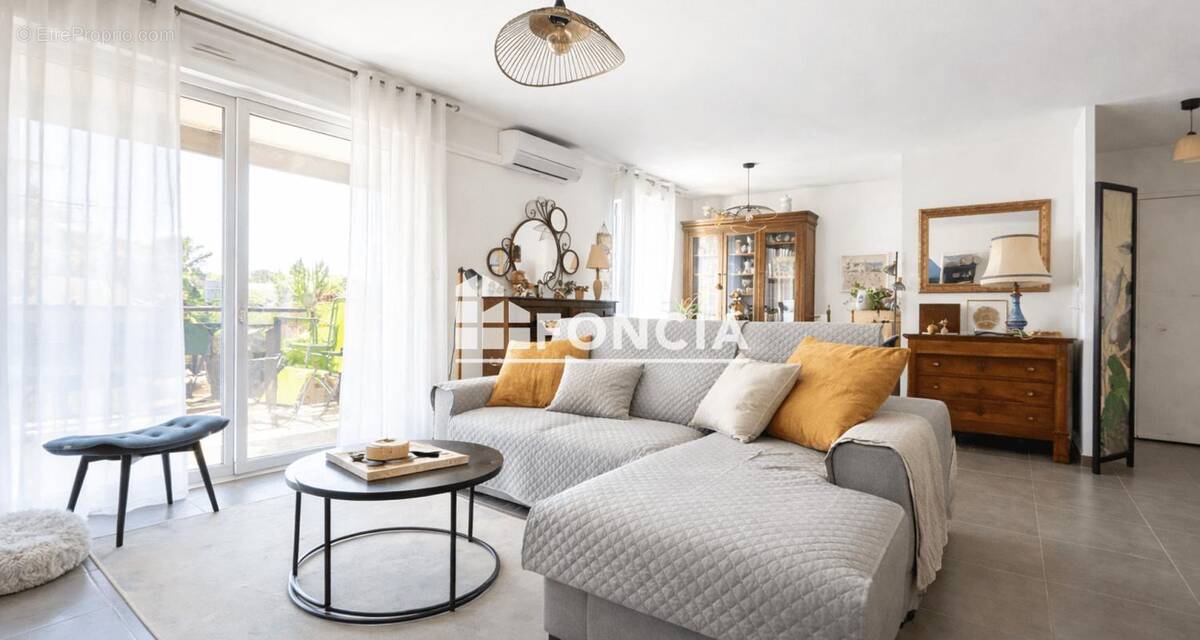 Appartement à FREJUS