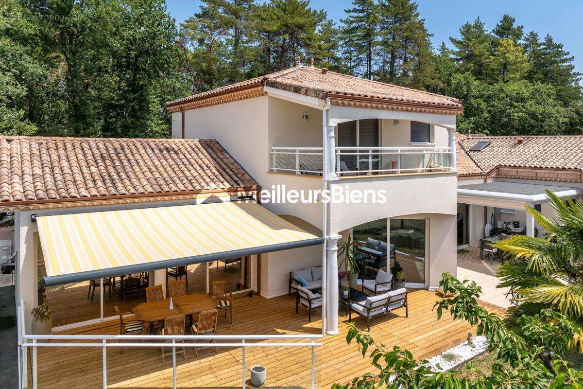 Maison contemporaine 287m2 - 5 chambres - Terrain 2512m2 - DPE A - photo 18
