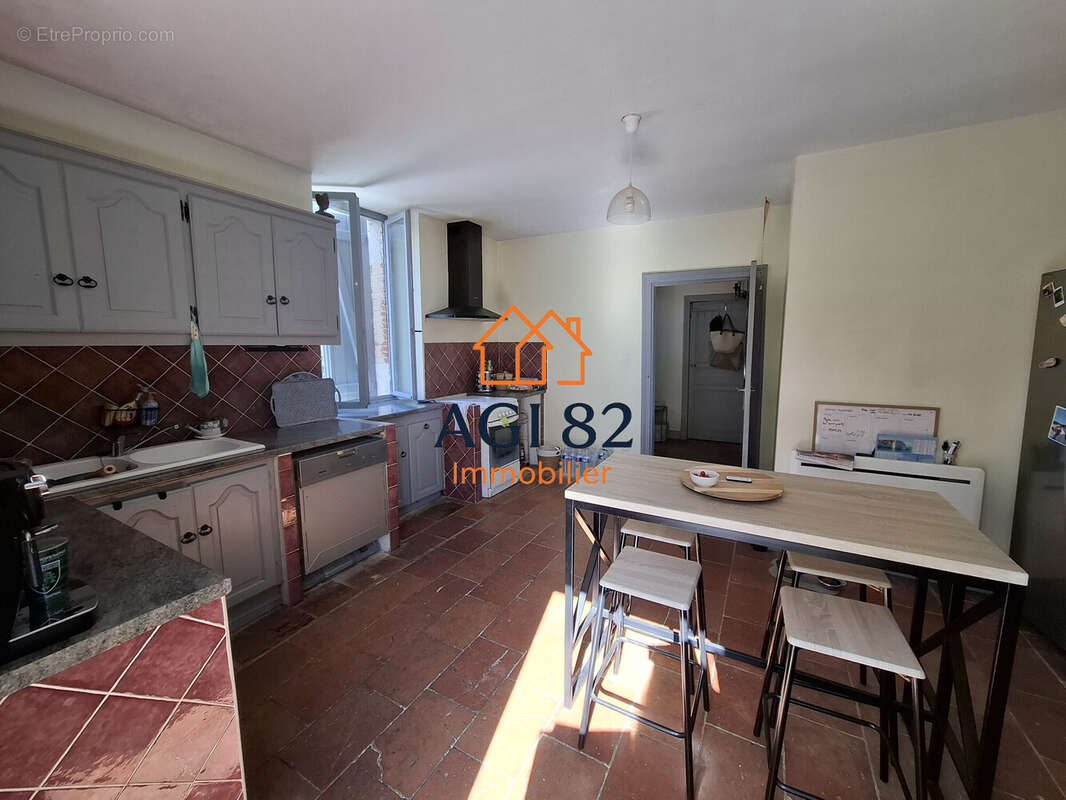 Maison 179 m² à Saint-Michel  - photo 3