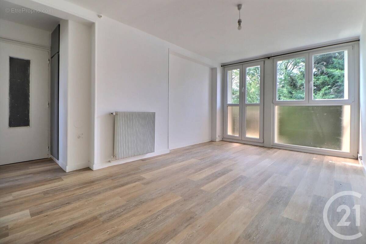 Appartement à LE BOURGET