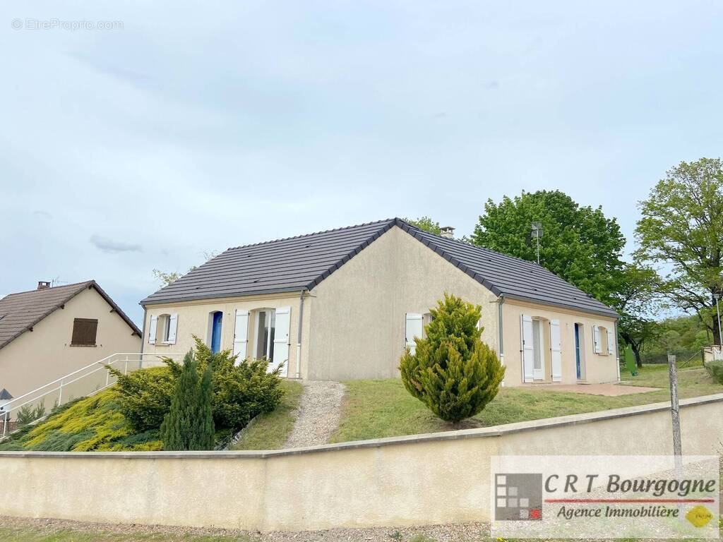 Maison à SAINT-SAUVEUR-EN-PUISAYE