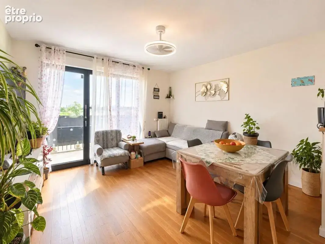 Appartement à BUSSY-SAINT-GEORGES