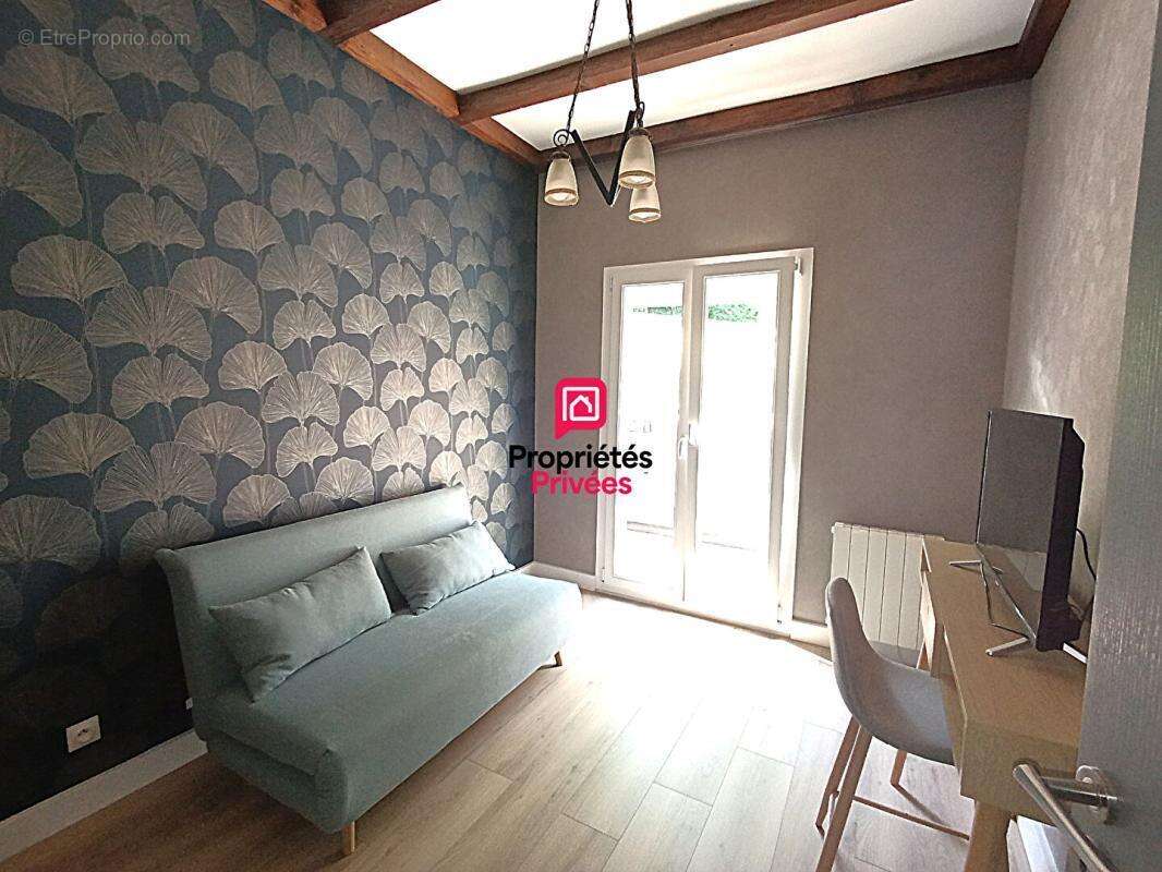 BOUSSIÈRES - À seulement 15 minutes de Besançon Maison de caractère au calme - Véranda chauffée, terrasse , 2 garages - photo 8