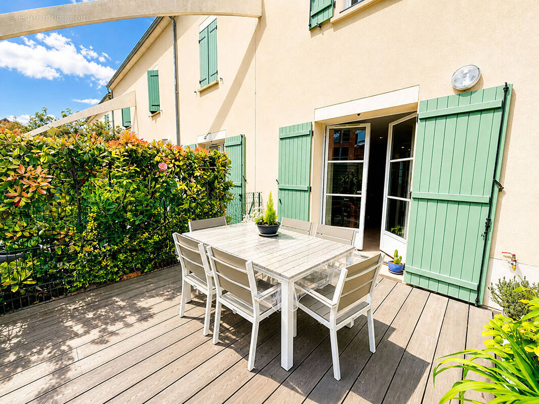 Appartement à SAINT-LEU-D'ESSERENT