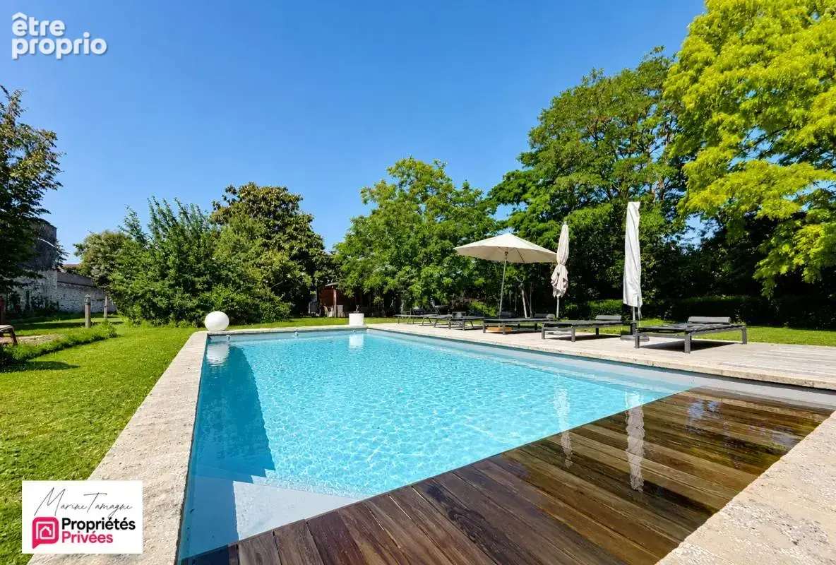 Fleurines : demeure de caractère de 270 m² avec  piscine chauffée et grand jardin - photo 8